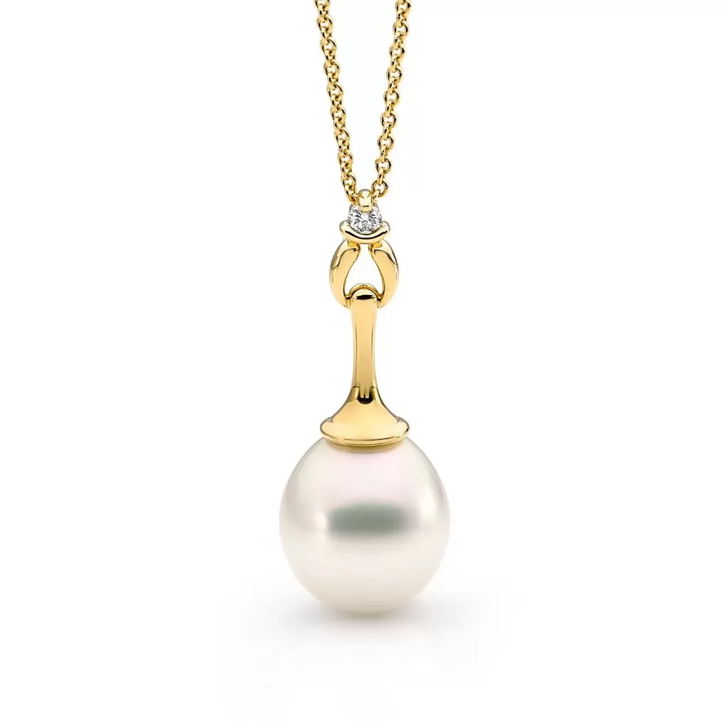 18ct White and Yellow Gold Pearl & Diamond Pendant