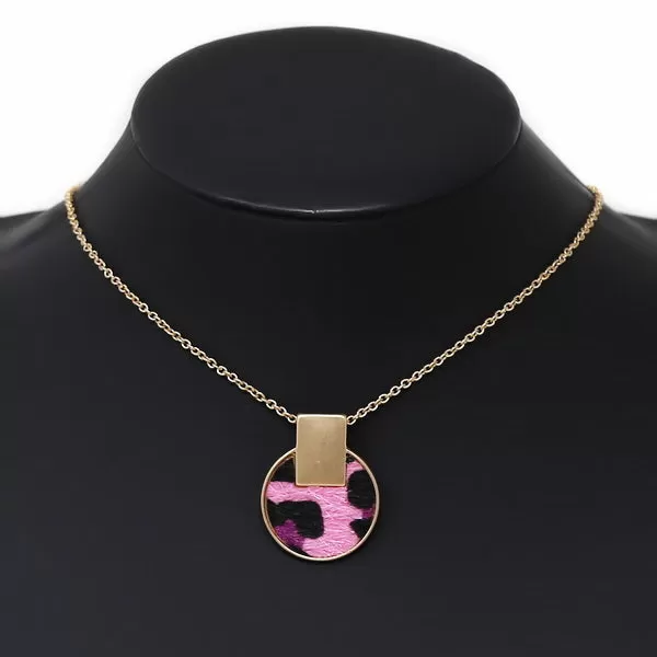 Animal Print Pendant Short Chain Necklace