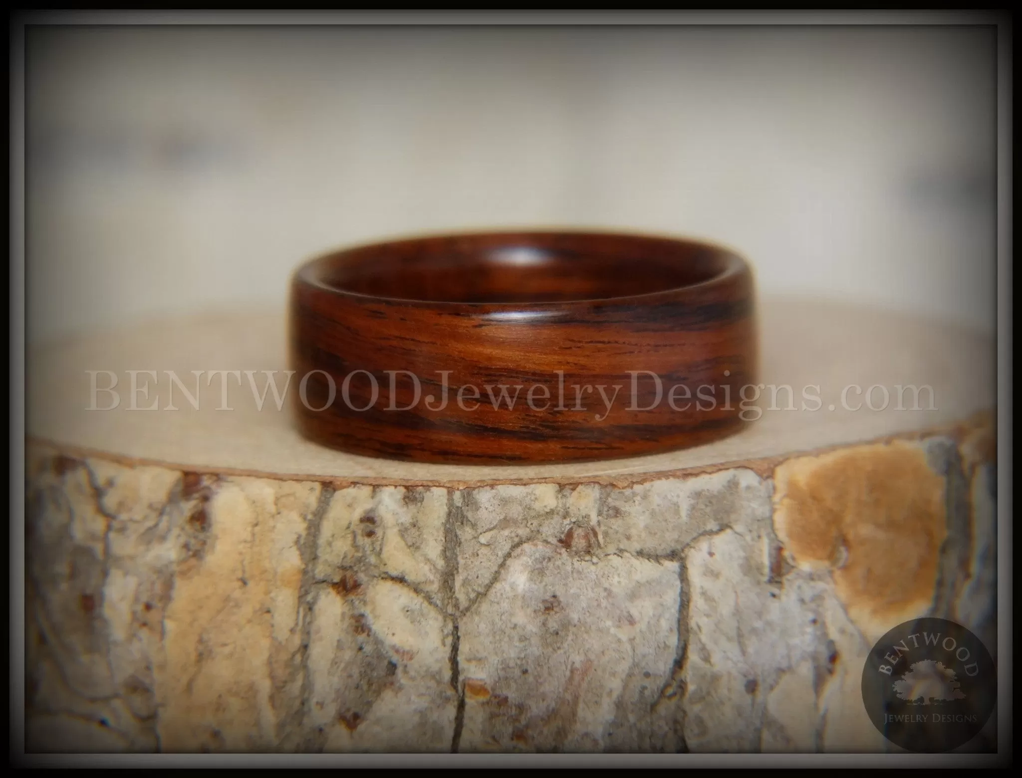 Bentwood Ring - Classic Rose S. American Rosewood Wood Ring