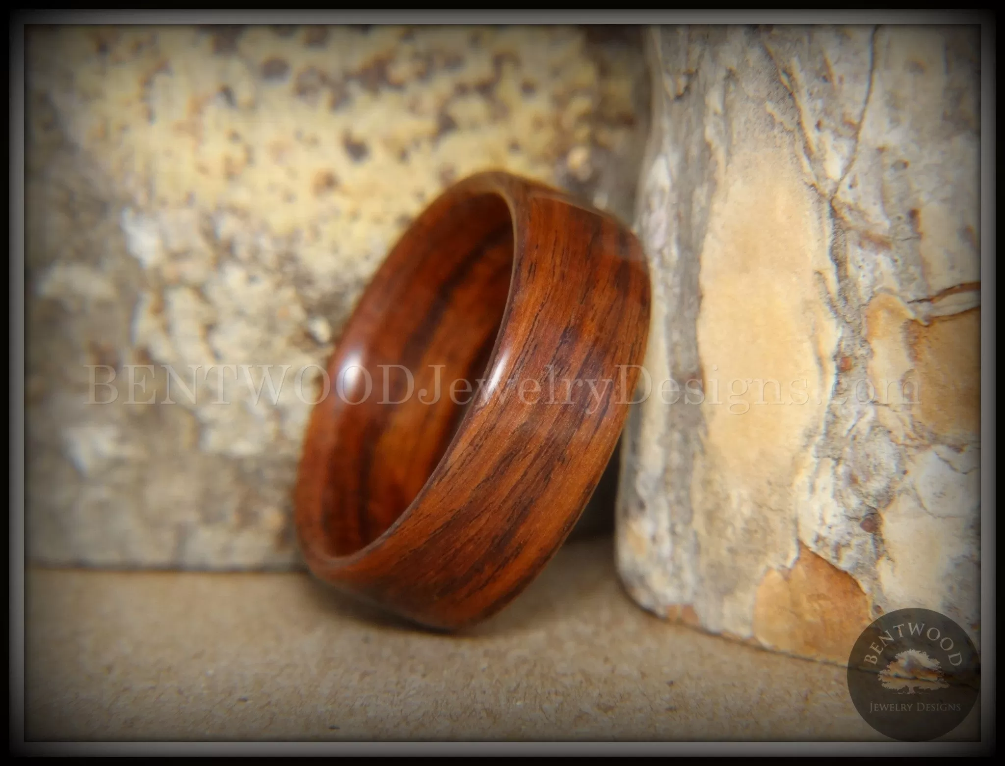 Bentwood Ring - Classic Rose S. American Rosewood Wood Ring