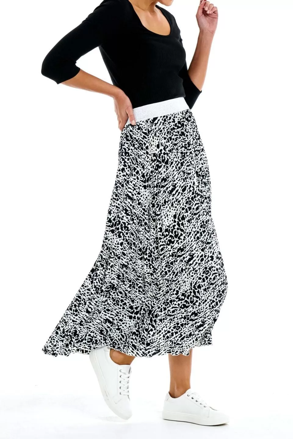 Briar Black White Print Pleated Midi Skirt