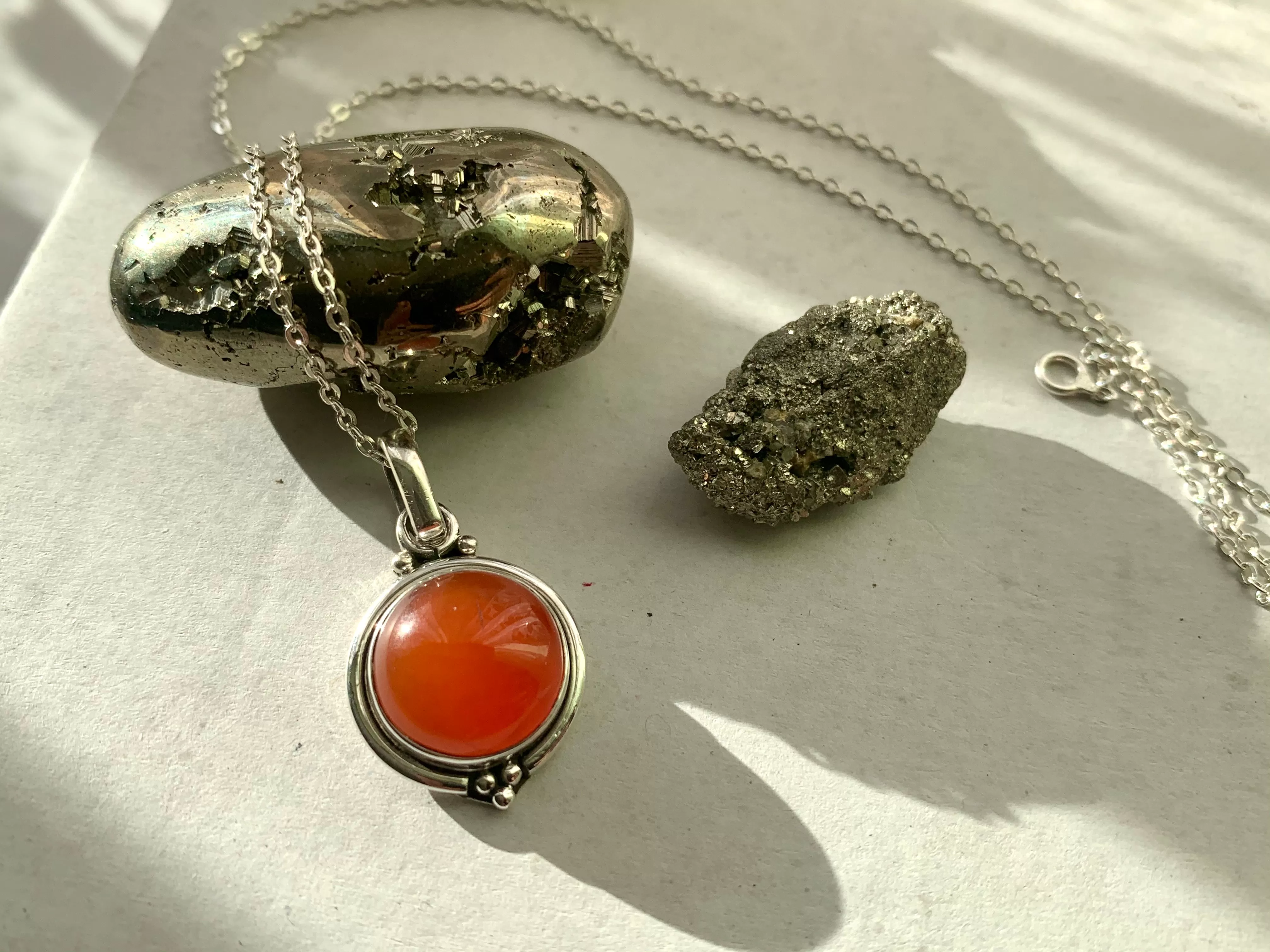 Carnelian Ari Dot Pendant