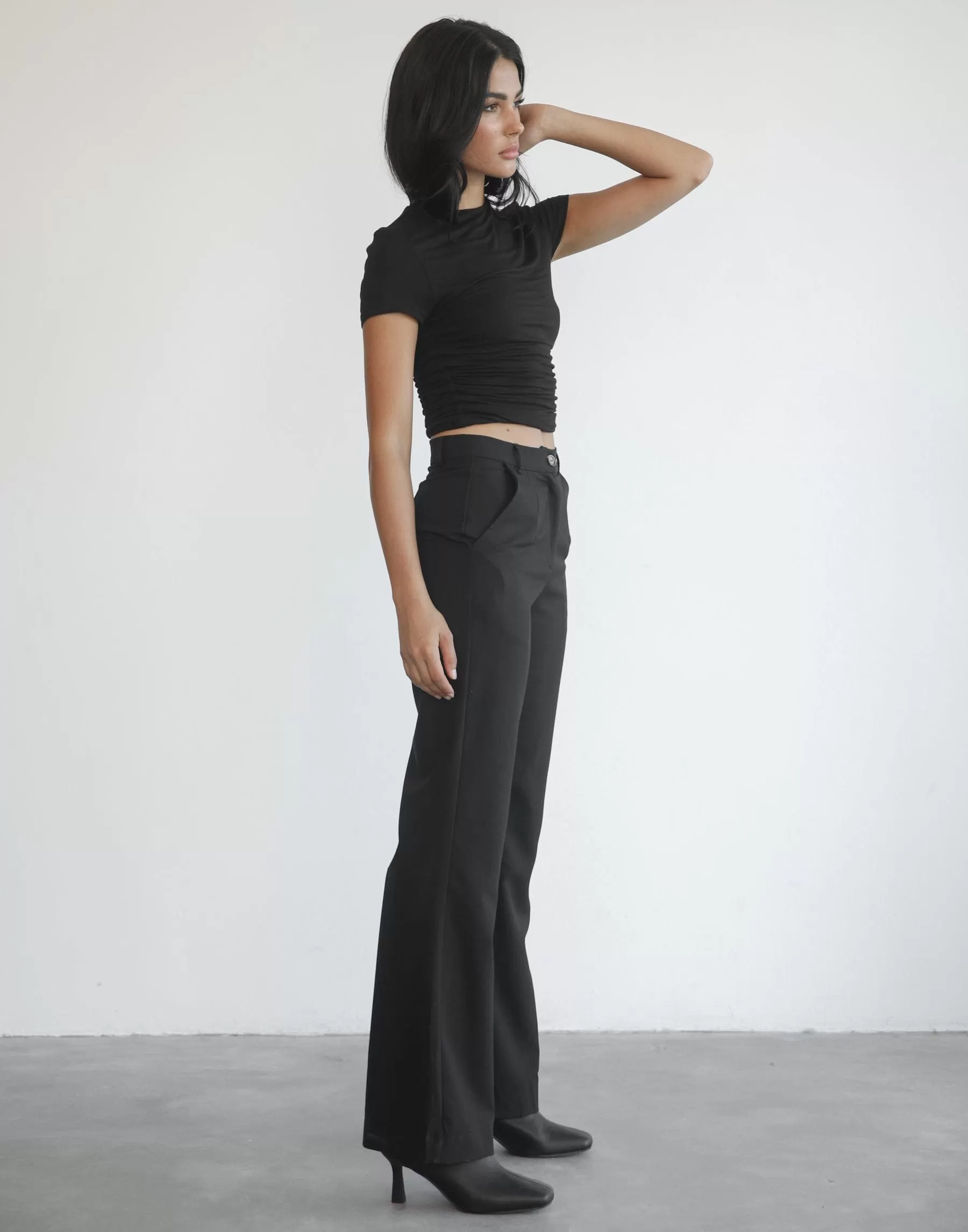 Essence Pants (Black)