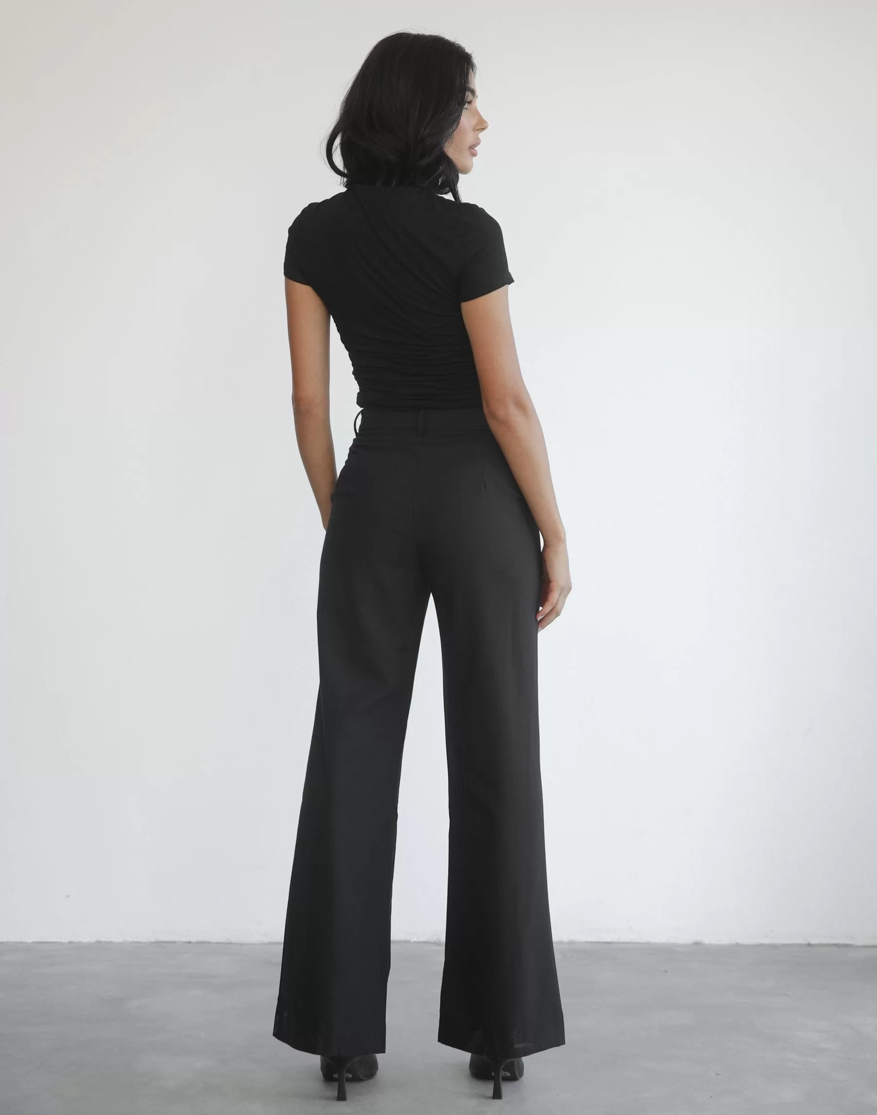 Essence Pants (Black)