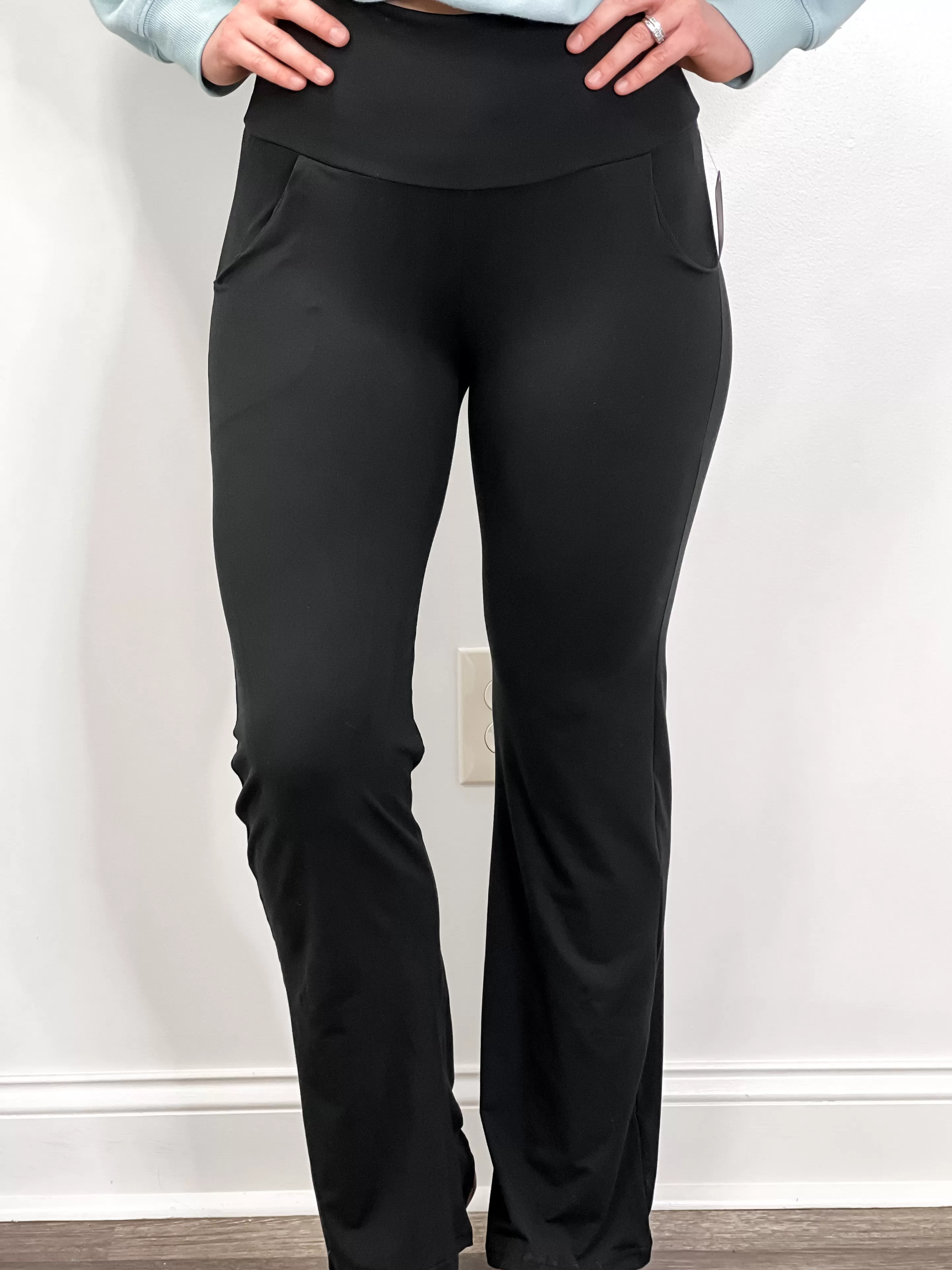 Hana Flared Yogi Leggings