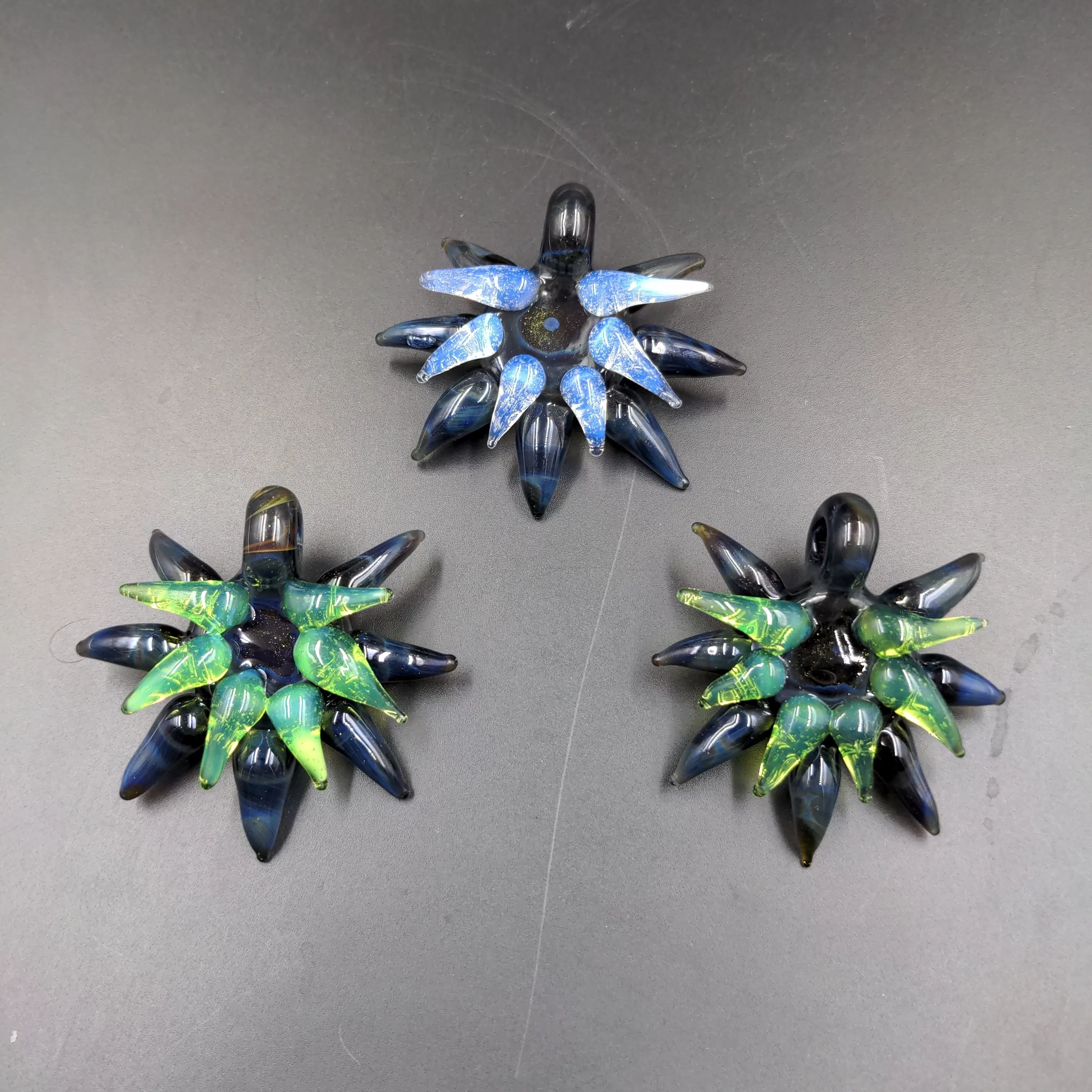 Trippy Suns Pendants - By Phantomz Glass